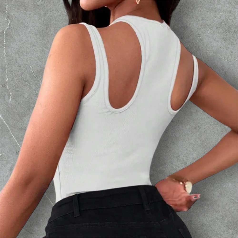 🥰 White Cross-Strap Women's Crop Top 🥰 - Picture 2 of 8